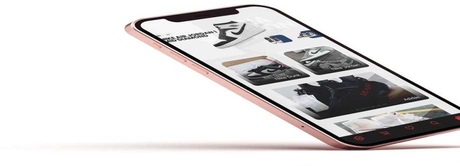 Sneakers Online Cover Image