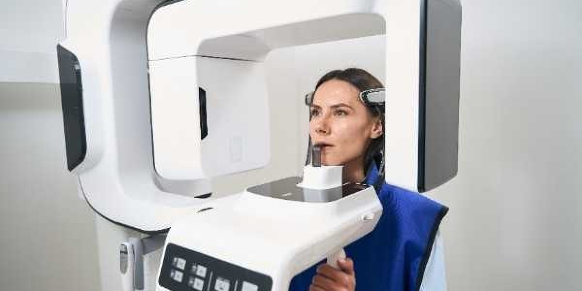 How to Recognise and Treat Peri-Implantitis Early