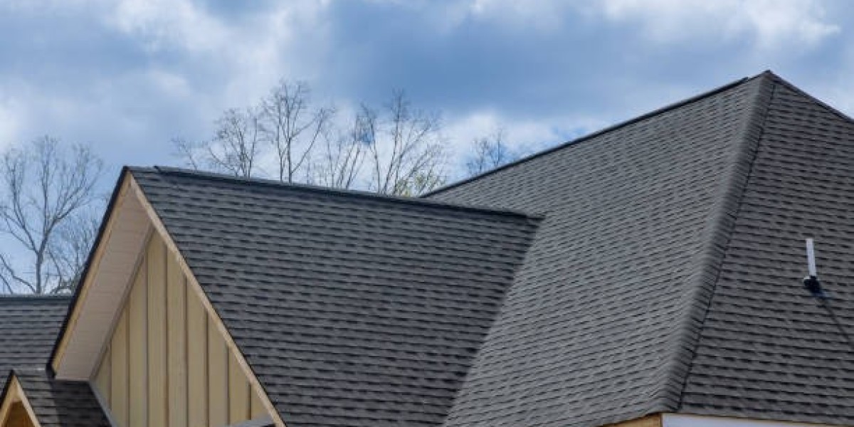 How Long Do Asphalt Shingle Roofs Last? Lifespan and Maintenance Tips