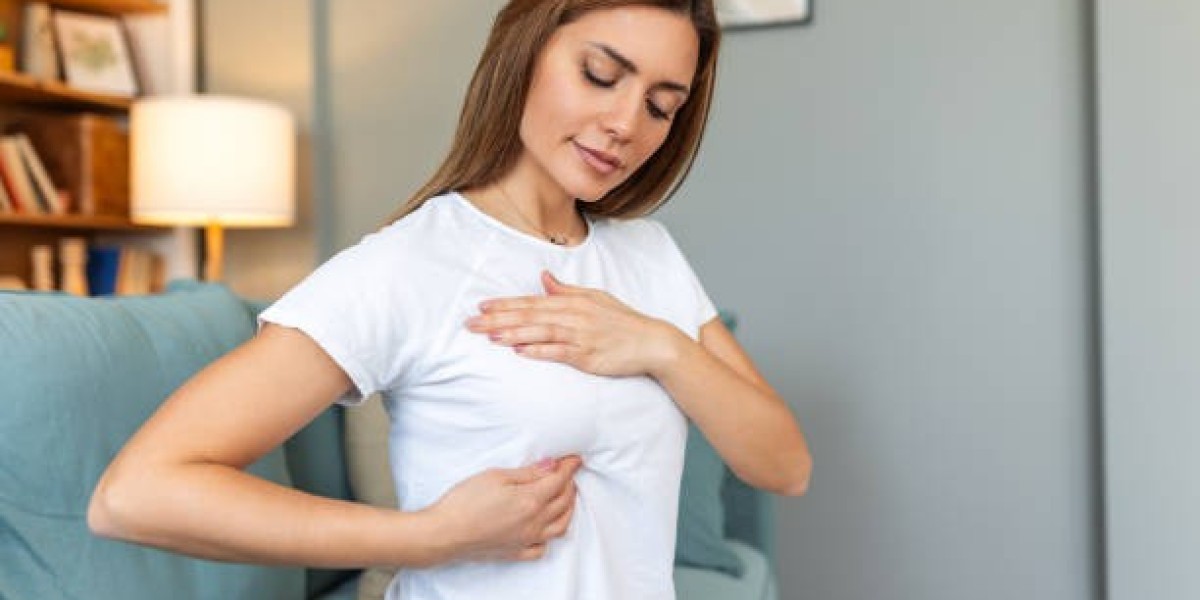 ما الفرق بين طرق عملية تكبير الصدر في الرياض المختلفة؟ شرح مبسط