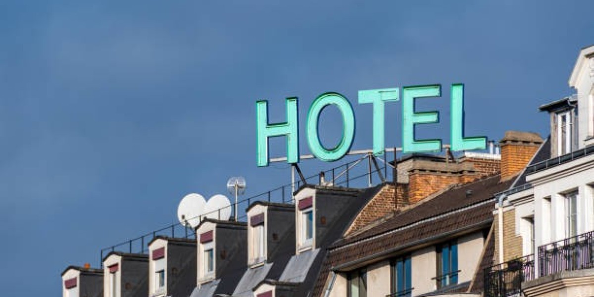 Integrated Marketing: Building Signs, Direct Mail, and Print in Charlotte