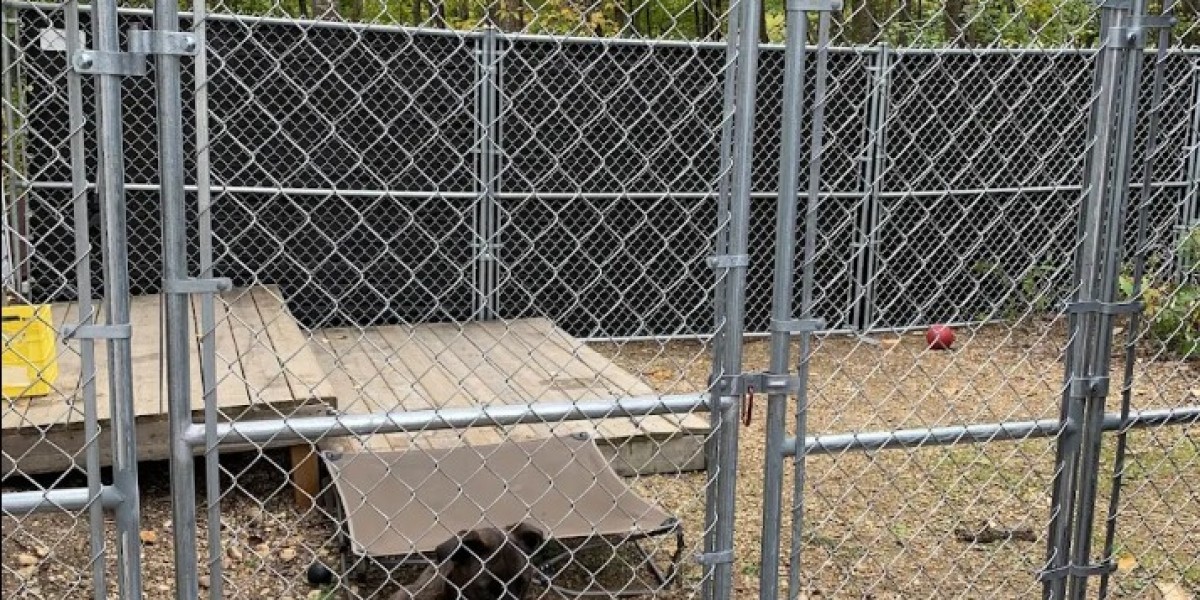 Alberta’s Top Fence Contractors for Snow-Resistant Fencing