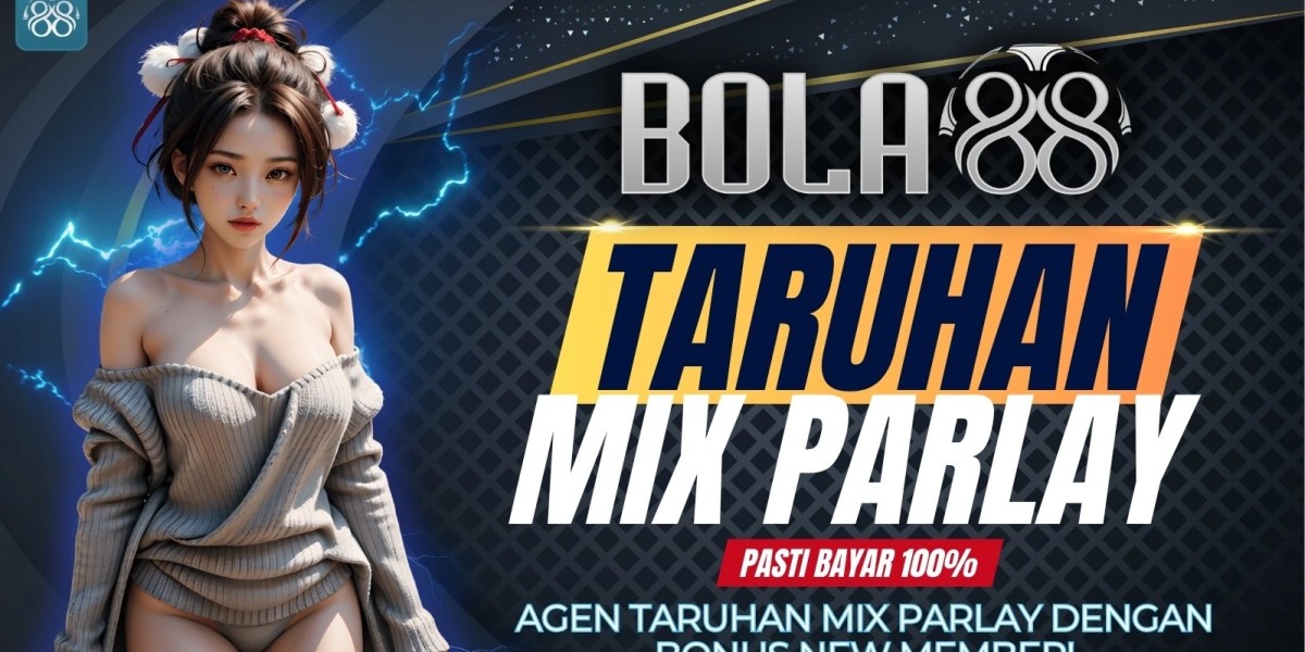 Comparing Top Judi Bola Online Bookmakers 2025