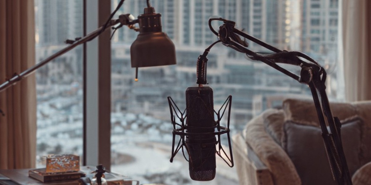 Podcast Starter Kit: A Complete Guide for Recording in Recording Studio
