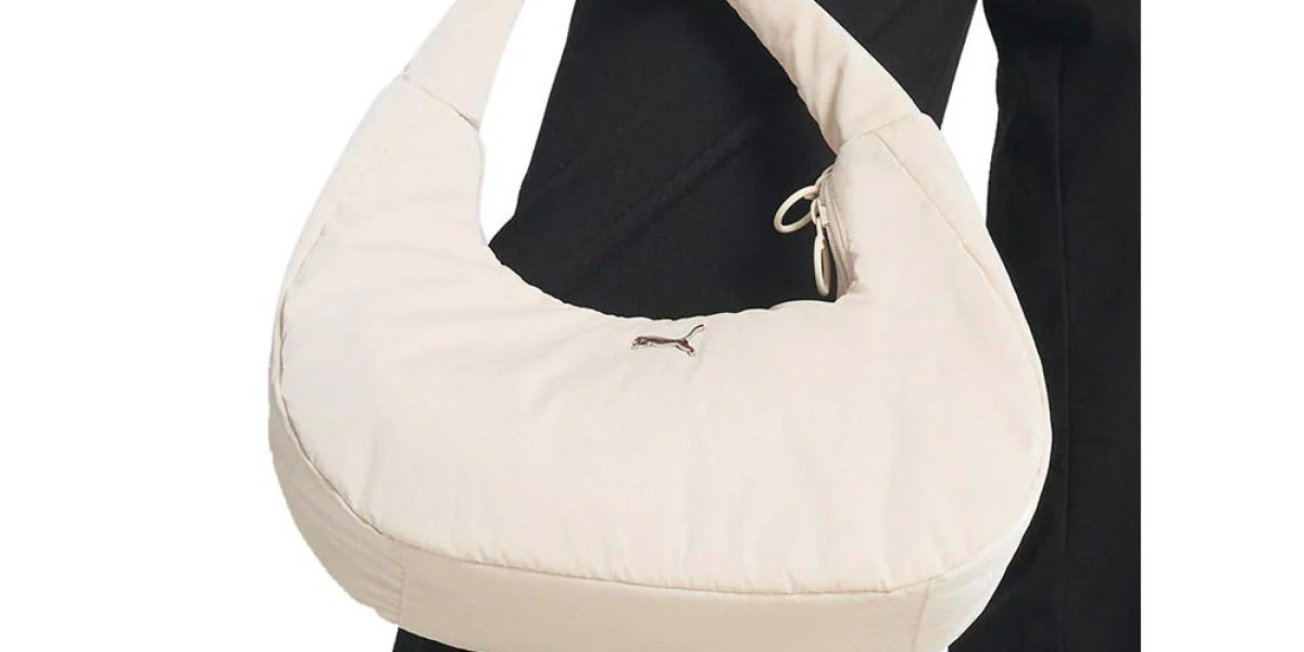 กระเป๋าสะพายข้าง PUMA ดีไซน์เรียบ หรู แต่คล่องตัว