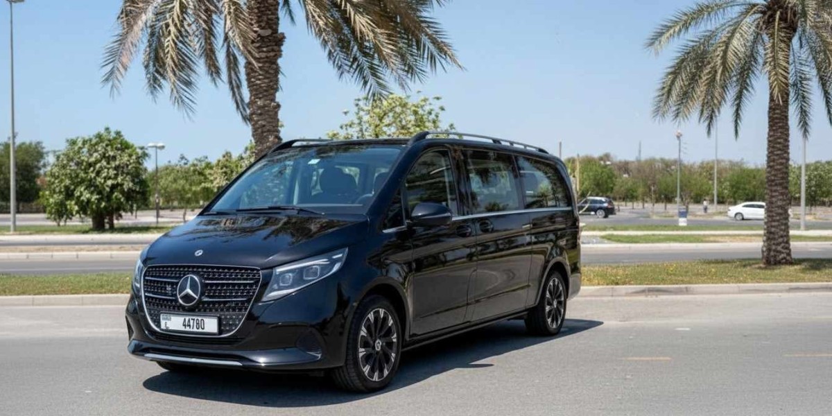 Top Reasons Tourists Prefer Marcedes Car Hire in Dubai