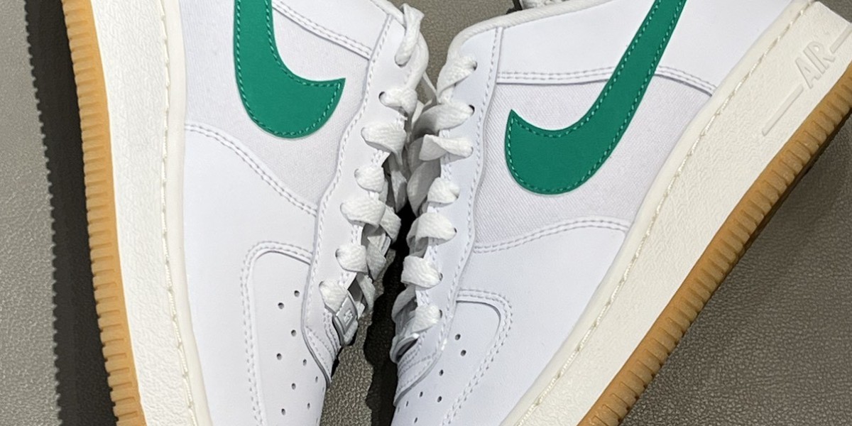 รวมรองเท้า adidas และ Nike รุ่นฮิต สำหรับสายกีฬาและแฟชั่น